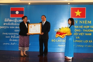 Xây dựng mối quan hệ Hữu nghị Việt - Lào bền vững, phát triển toàn diện