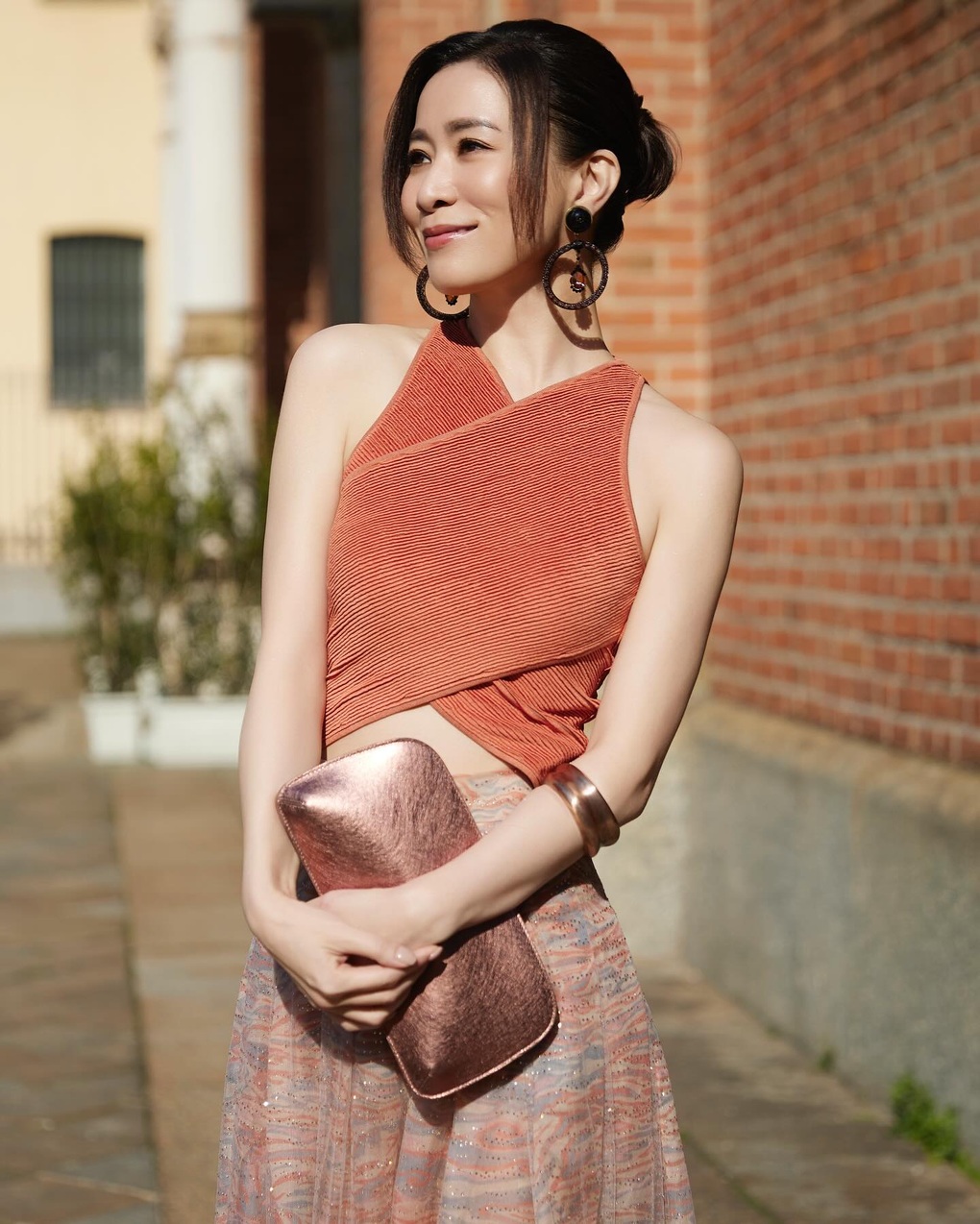 Chị đẹp Xa Thi Mạn định đoạt tương lai khối tài sản 23 triệu USD - 3 Chị đẹp Xa Thi Mạn định đoạt tương lai khối tài sản 23 triệu USD - 3