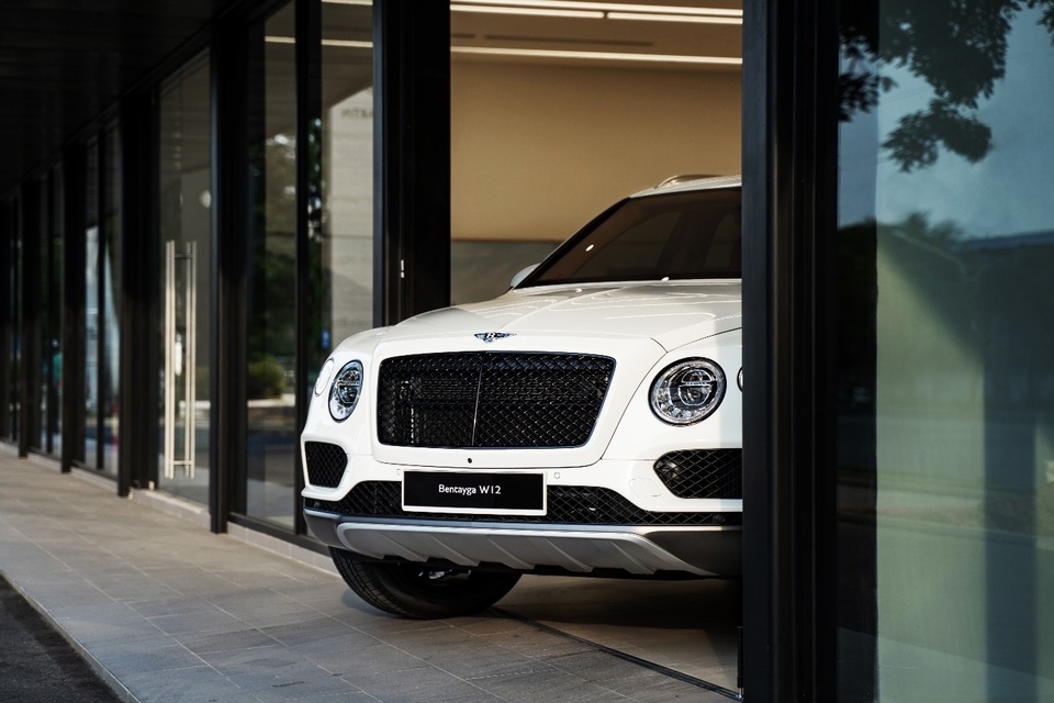 Những đại sứ xa hoa Bentley tại Việt Nam - 7 Những đại sứ xa hoa Bentley tại Việt Nam - 7