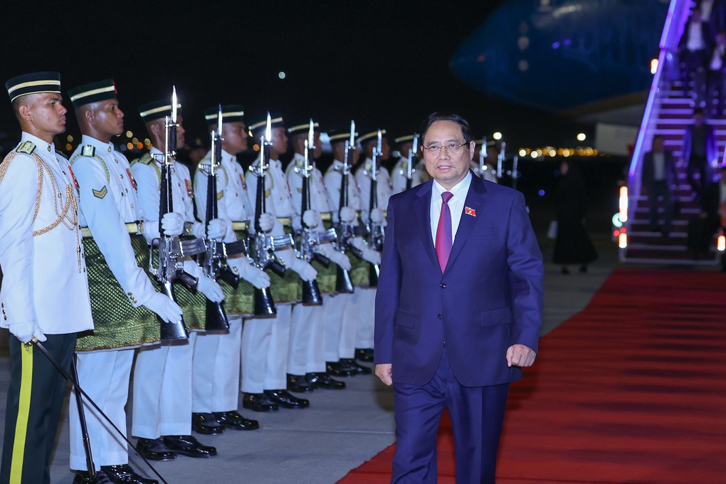 Thủ tướng tới Kuala Lumpur, bắt đầu chuyến công tác dự Hội nghị cấp cao ASEAN - 1 Thủ tướng tới Kuala Lumpur, bắt đầu chuyến công tác dự Hội nghị cấp cao ASEAN - 1