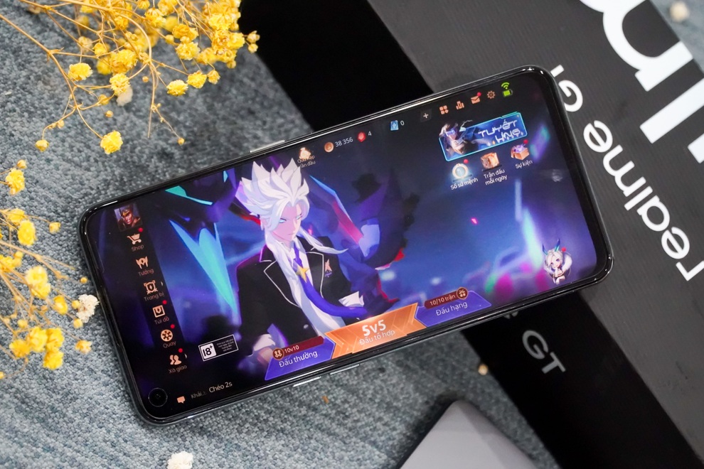 Cận cảnh Realme GT và Realme GT Master Edition tại Việt Nam - 5 Cận cảnh Realme GT và Realme GT Master Edition tại Việt Nam - 5