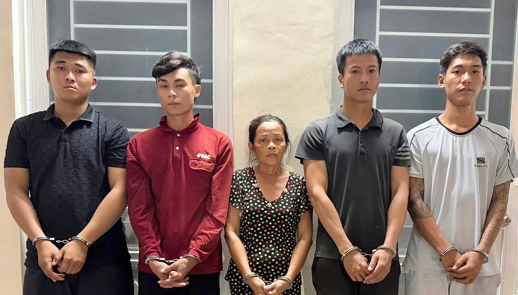 Vợ chi 40 triệu đồng thuê người chém chồng vì nghi có nhân tình - 1