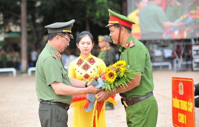 Khai mạc Chung kết Hội thi điều lệnh, bắn súng, võ thuật CAND khu vực phía Nam lần thứ 5 - Ảnh 6.