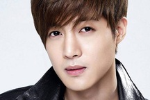 Kim Hyun Joong tiếp tục bị bạn gái mang bầu khởi kiện 