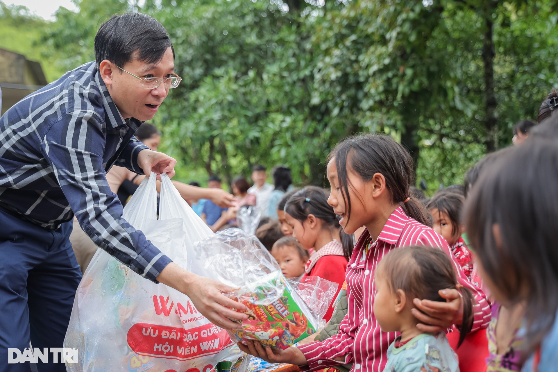 Khánh thành phòng học Dân trí Nặm Pục và 5 ngôi nhà Nhân ái tại Cao Bằng - 5 Khánh thành phòng học Dân trí Nặm Pục và 5 ngôi nhà Nhân ái tại Cao Bằng - 5