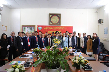 Tổng cục Giáo dục nghề nghiệp đến thăm và làm việc tại Trường Cao đẳng Công thương Việt Nam