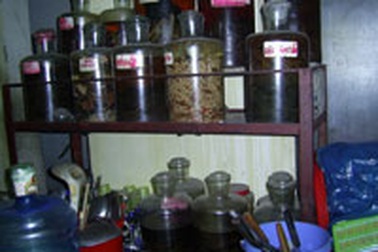 Chỉ hơn 10% cơ sở nấu rượu đạt chuẩn