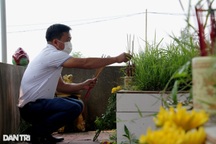 Câu chuyện xúc động đằng sau ngôi mộ hai cô gái Trung Quốc xấu số ở Hà Tĩnh