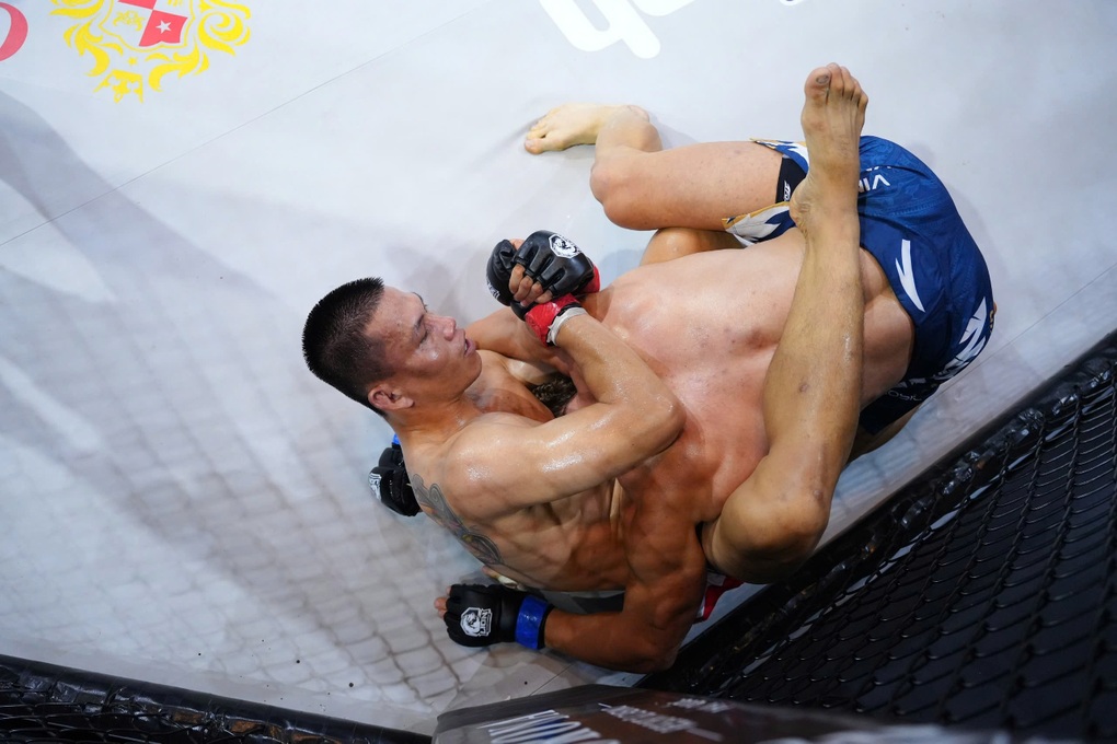 Võ sĩ Việt Nam đánh bại Thần sấm người Belarus, vô địch MMA Championship - 3 Võ sĩ Việt Nam đánh bại Thần sấm người Belarus, vô địch MMA Championship - 3