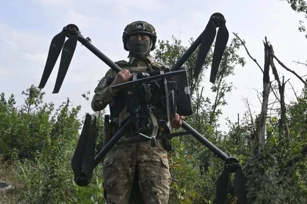 Ukraine ra mắt máy bay ném bom không người lái - 1 Ukraine ra mắt máy bay ném bom không người lái - 1