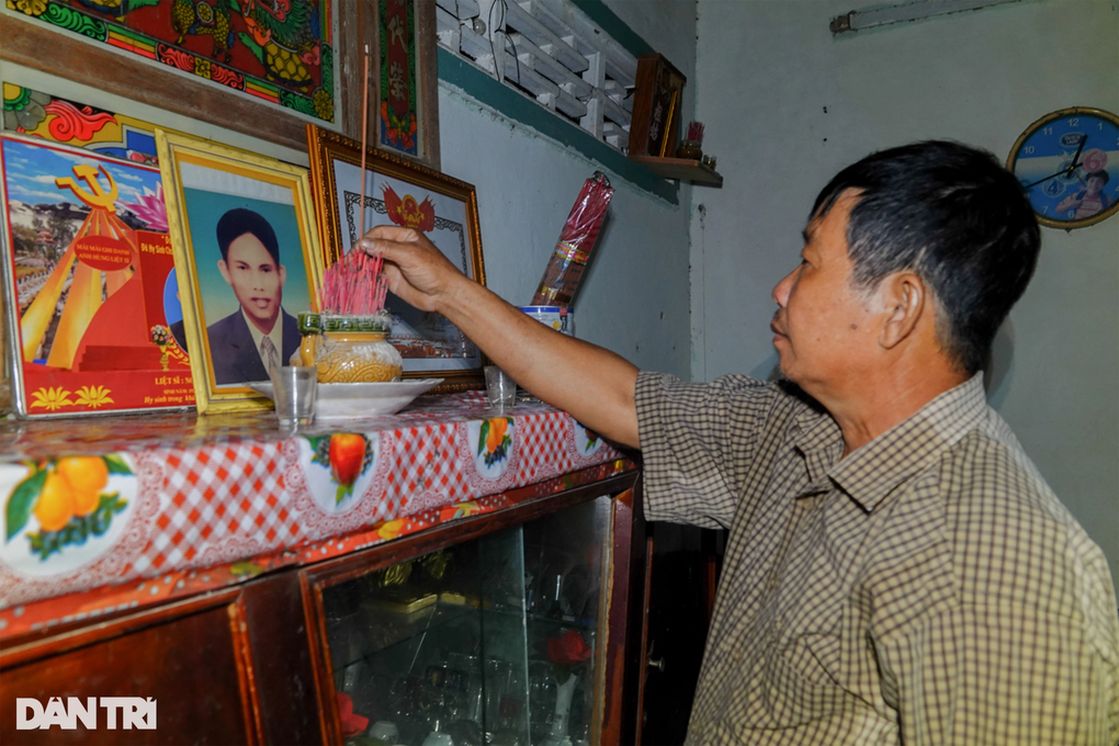 Người đàn ông cầu mong đứa cháu bị bệnh thiếu máu được đến trường - 3 Người đàn ông cầu mong đứa cháu bị bệnh thiếu máu được đến trường - 3