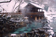 Cách người Nhật tránh bị sốc nhiệt khi tắm onsen vào mùa đông