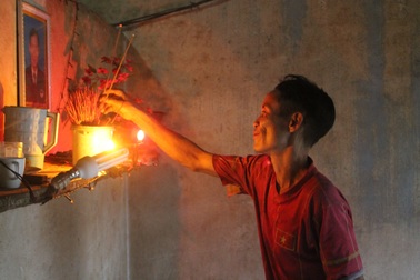 Nỗi buồn mất cha của "người rừng" Hồ Văn Lang