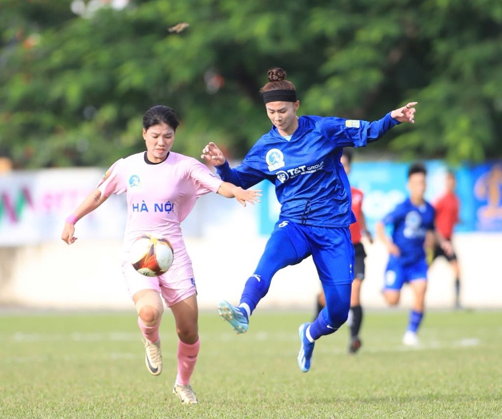 Đội Hà Nội và Thái Nguyên TT chia điểm ở giải bóng đá nữ vô địch quốc gia - 1
