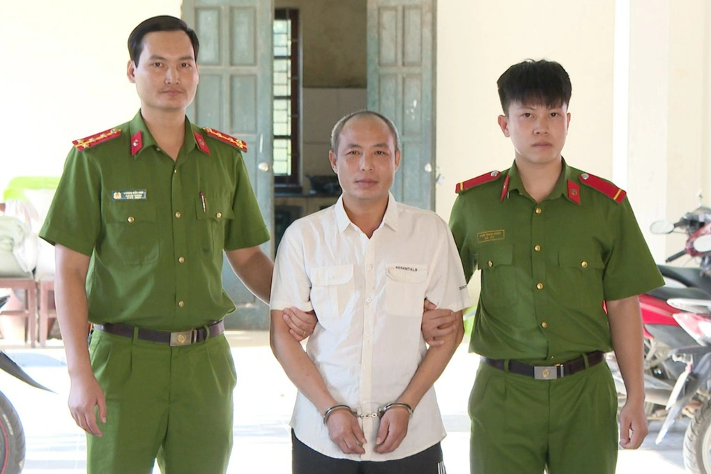 Bắt người đàn ông ở Thanh Hóa lên mạng xúc phạm, bôi nhọ lãnh đạo - 1 Bắt người đàn ông ở Thanh Hóa lên mạng xúc phạm, bôi nhọ lãnh đạo - 1