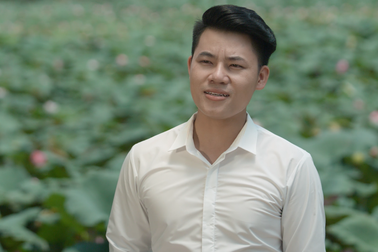 Tuổi thơ nghèo đói và khốn khó của Tiến sĩ - Quán quân Bolero