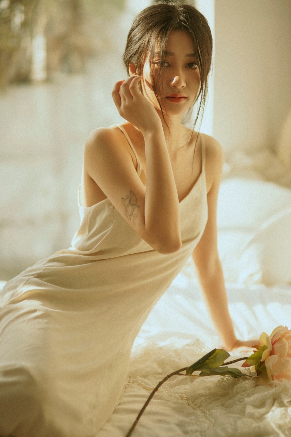 Nàng thơ Đà Lạt có vẻ đẹp mong manh khiến bao chàng trai ngẩn ngơ - 1 Nàng thơ Đà Lạt có vẻ đẹp mong manh khiến bao chàng trai ngẩn ngơ - 1