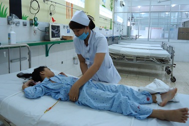 Phẫu thuật cắt giãn ống mật ở bệnh nhi có 3 ống gan hiếm gặp