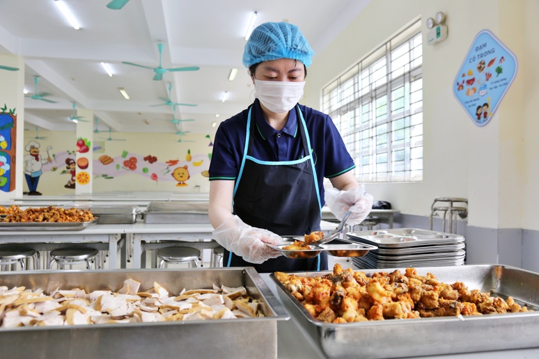 Thủ tướng: Chủ tịch UBND các tỉnh, thành chịu trách nhiệm về bữa ăn bán trú