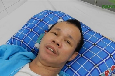 Đang chăm chồng nằm liệt giường, vợ đột ngột đổ bệnh nguy kịch