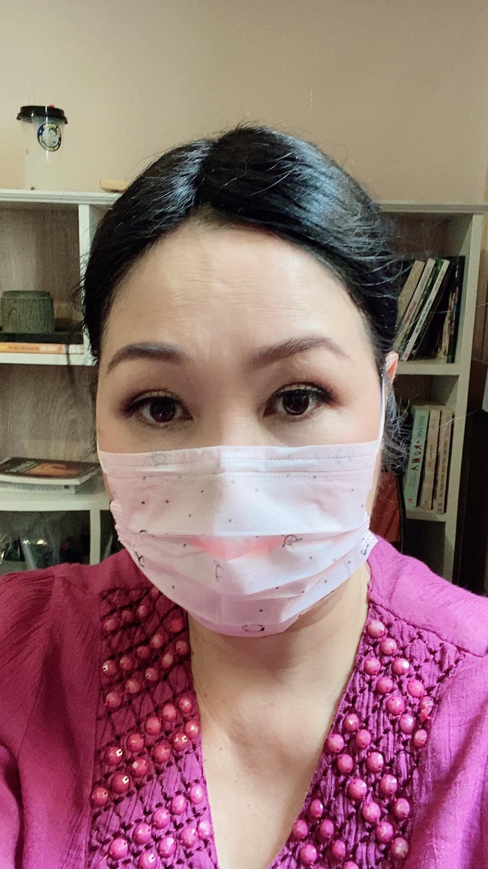 NSND Hồng Vân, Ái Như đóng cửa sân khấu vì dịch Covid-19 - 1 NSND Hồng Vân, Ái Như đóng cửa sân khấu vì dịch Covid-19 - 1