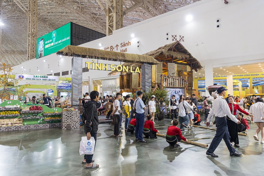 Hội chợ Mùa thu 2025 tại VEC: Hành trình 34 tỉnh, thành kể chuyện qua sản vật vùng miền - 1 Hội chợ Mùa thu 2025 tại VEC: Hành trình 34 tỉnh, thành kể chuyện qua sản vật vùng miền - 1