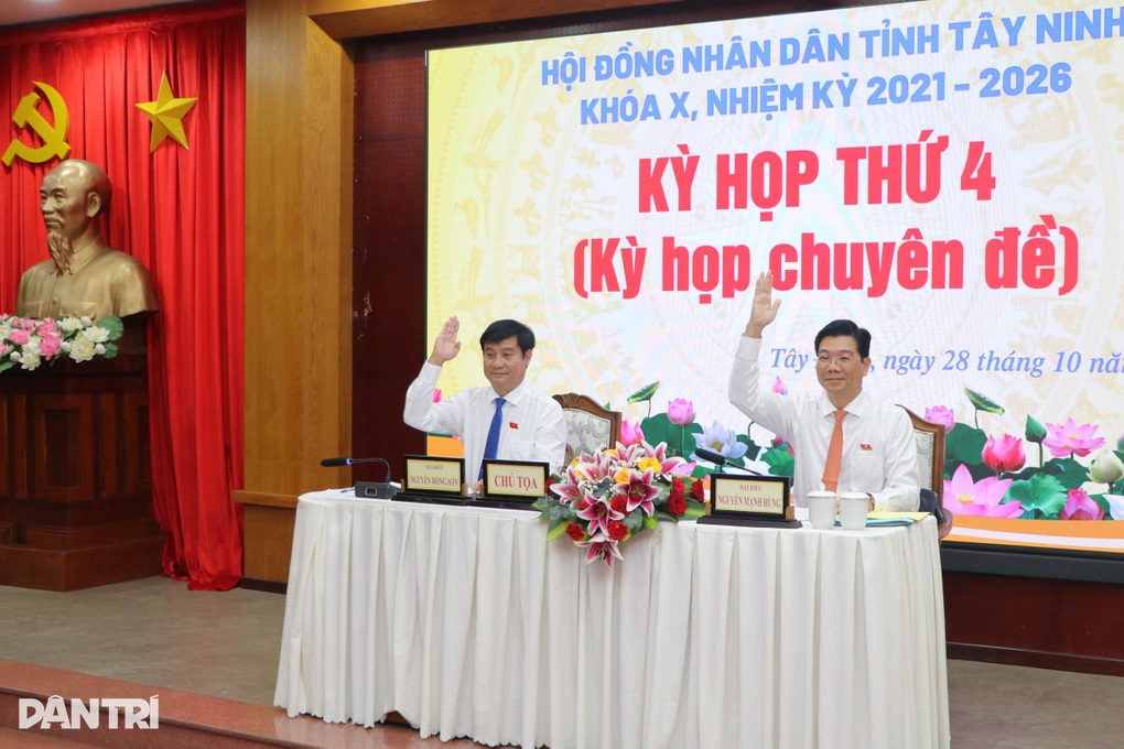 Tây Ninh hỗ trợ người ngoài biên chế bị ảnh hưởng bởi sắp xếp bộ máy - 1 Tây Ninh hỗ trợ người ngoài biên chế bị ảnh hưởng bởi sắp xếp bộ máy - 1