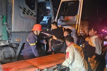 Tai nạn liên hoàn trên đường tránh quốc lộ 1 khiến 5 người bị thương