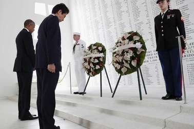 Thủ tướng Nhật Abe "ghi điểm" sau chuyến thăm Trân Châu Cảng