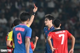 Sau vụ ẩu đả với Indonesia, Khemdee chia tay đội tuyển Thái Lan