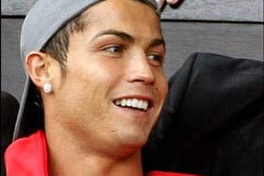 Cristiano Ronaldo chuyển sang sưu tập đồng hồ 