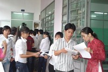 Độ tuổi dự thi khối trường công an? 