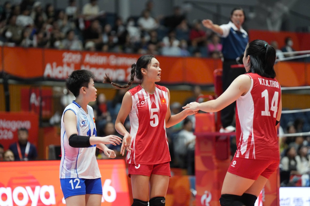 Tuyển bóng chuyền nữ Việt Nam sớm giành vé vào tứ kết Asiad 20 - 2 Tuyển bóng chuyền nữ Việt Nam sớm giành vé vào tứ kết Asiad 20 - 2