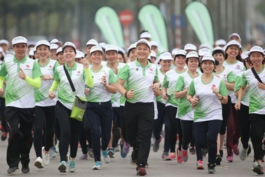 Hơn 10.000 thành viên và nhân viên Herbalife tham gia chạy vì sức khỏe toàn dân