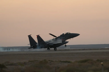 Mỹ đưa máy bay chiến đấu tới Trung Đông, Nga cảnh báo xung đột toàn diện