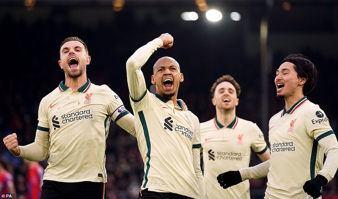 Liverpool rút ngắn khoảng cách với Man City, Chelsea khiến Tottenham ôm hận - 1 Liverpool rút ngắn khoảng cách với Man City, Chelsea khiến Tottenham ôm hận - 1
