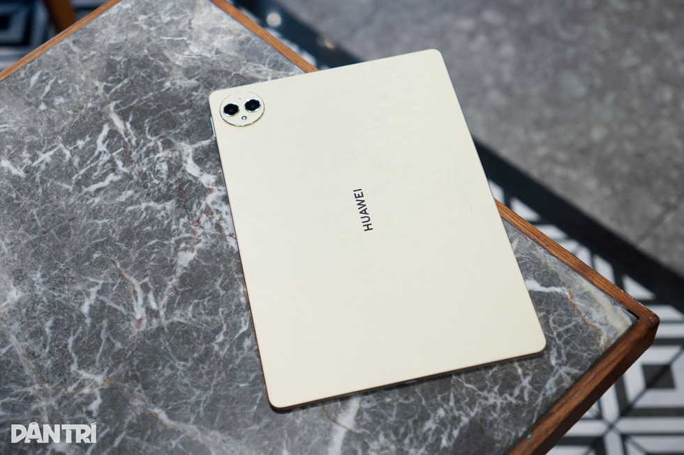 Đánh giá MatePad Pro 12.2inch: Mỏng nhẹ, thích hợp tác vụ cơ bản - 16