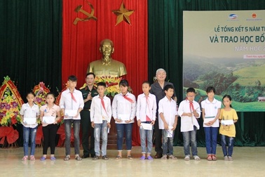 Thanh Hóa: 5 năm, hơn 7.000 học sinh nhận học bổng “Vì em hiếu học”