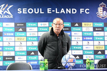 HLV Park Hang Seo: "Văn Toàn sẽ sớm thích nghi với K-League 2"