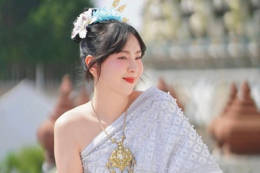 MC Mai Ngọc hạnh phúc khi mang thai con đầu lòng