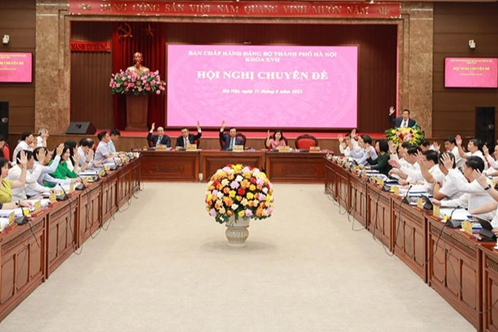 Hà Nội rà soát, sàng lọc đảng viên không đủ tư cách - 1 Hà Nội rà soát, sàng lọc đảng viên không đủ tư cách - 1