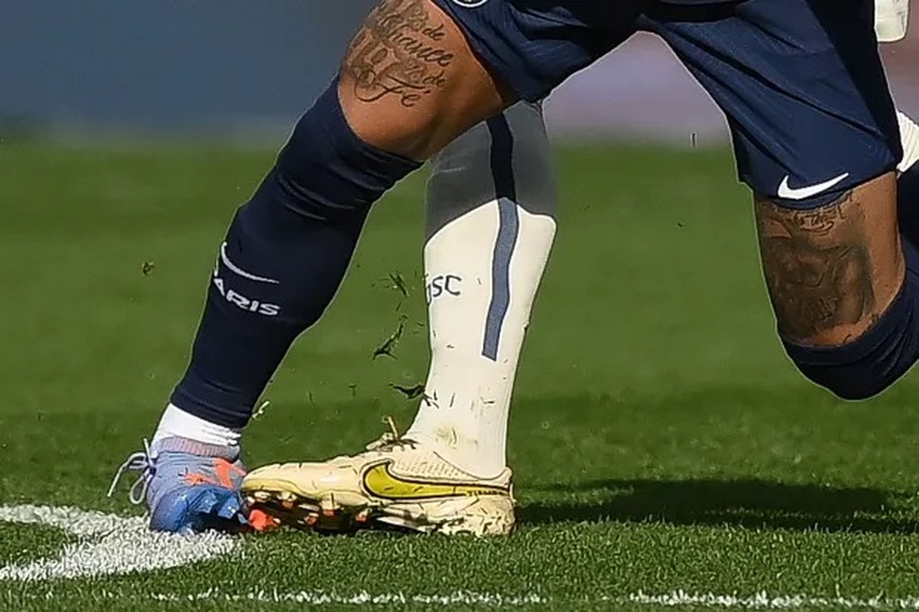 Neymar chấn thương nặng, PSG tổn thất lớn trước trận quyết đấu Bayern - 2 Neymar chấn thương nặng, PSG tổn thất lớn trước trận quyết đấu Bayern - 2