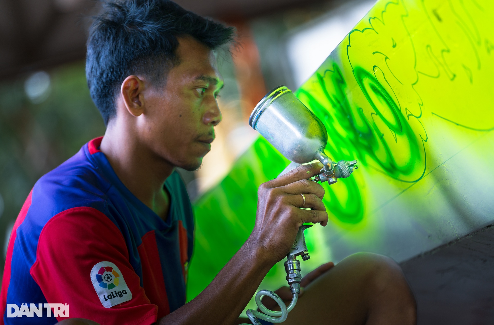 Sắc màu truyền thống mùa đua ghe Ngo - 3 Sắc màu truyền thống mùa đua ghe Ngo - 3