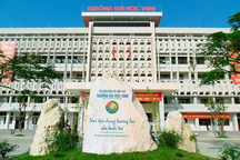 130 sinh viên bị "giam" bằng đại học vì đối tác chưa chuyển hết học phí