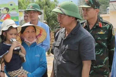 Phó Thủ tướng kiểm tra công tác ứng phó với bão số 11 tại Lào Cai