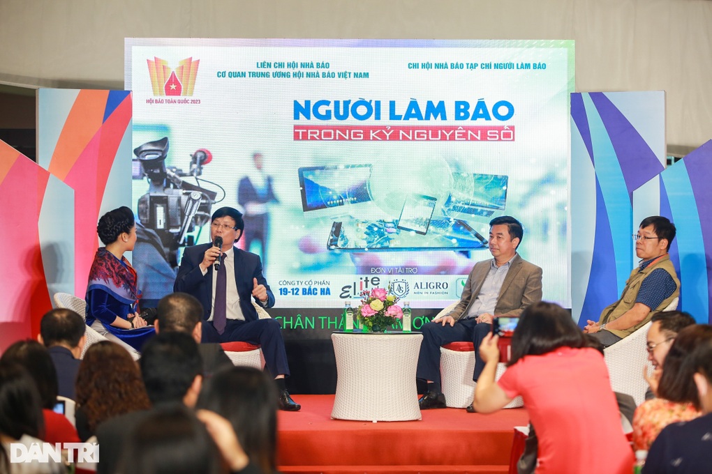 Kinh tế báo chí thách thức người làm báo trong kỷ nguyên số - 1 Kinh tế báo chí thách thức người làm báo trong kỷ nguyên số - 1