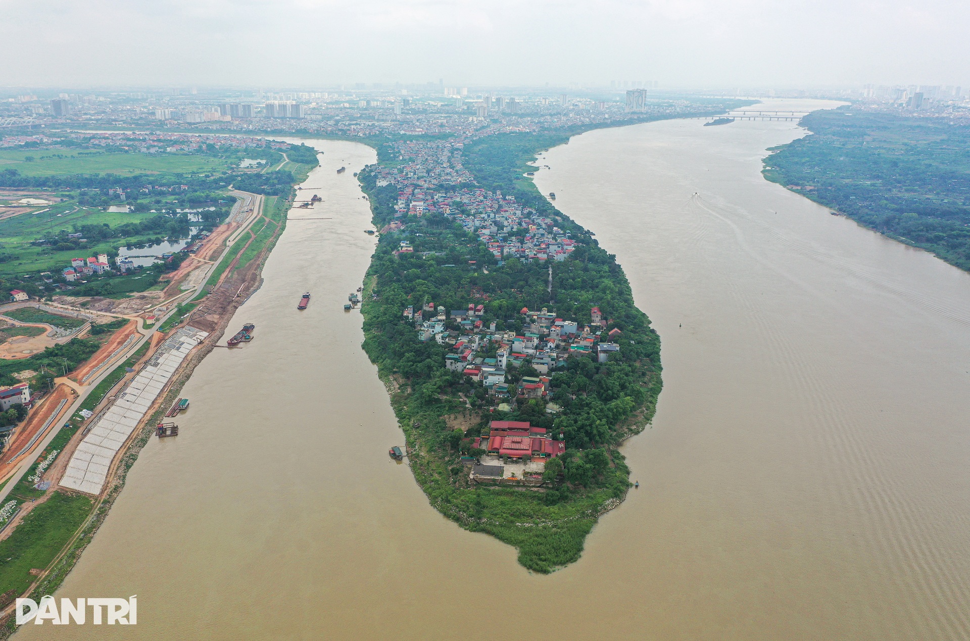 Toàn cảnh khu vực xây cầu Tứ Liên bắc qua sông Hồng và sông Đuống - 1 Toàn cảnh khu vực xây cầu Tứ Liên bắc qua sông Hồng và sông Đuống - 1