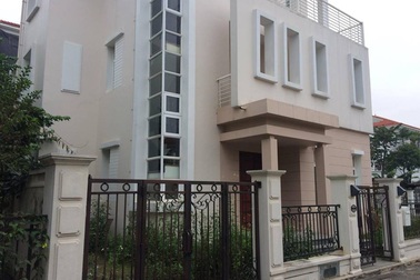 Những khu biệt thự "ma" - hoang phí khủng khiếp của một thời đầu cơ bất động sản