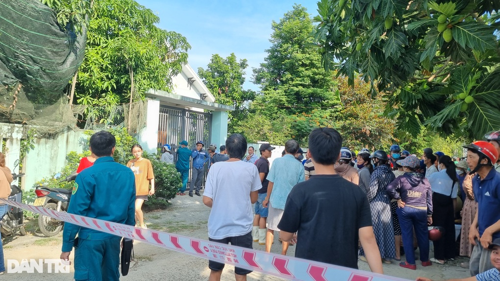 Đôi vợ chồng bị giết, 2 con trọng thương, kẻ sát nhân nghi ẩn nấp trong nhà - 1 Đôi vợ chồng bị giết, 2 con trọng thương, kẻ sát nhân nghi ẩn nấp trong nhà - 1