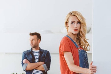 Bị chồng chê xấu, vợ tính ngoại tình để khẳng định giá trị bản thân